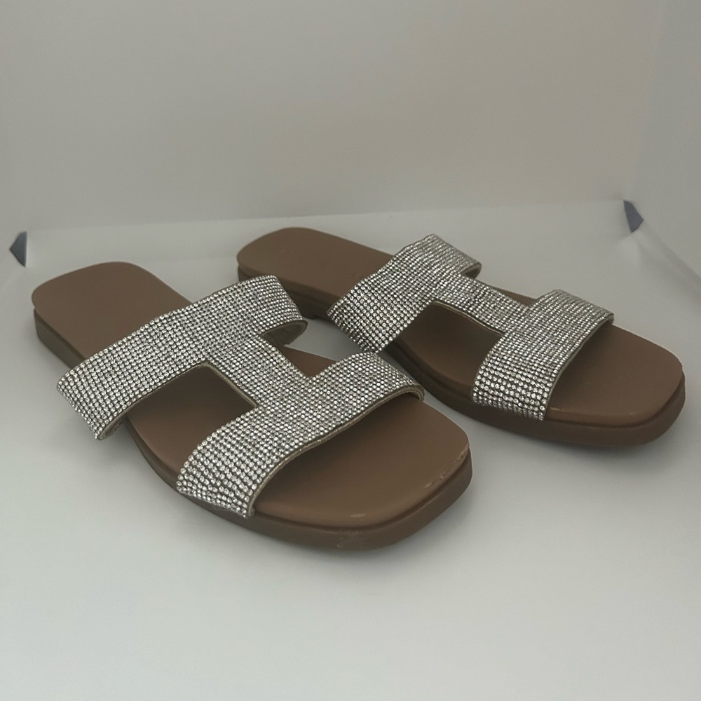 Kelly & Katie sparkly sandals for the summer!